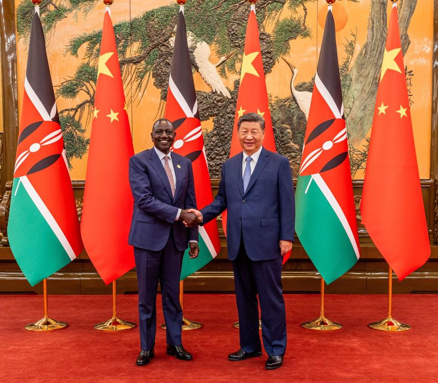President William Ruto and his Chin counterpart Xi Jinping. Image: courtesy (PSCU).